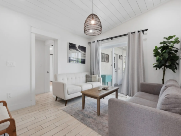 Premier Vacation Rental Near Gulf Beaches - 4-Bedroom Home in Bradenton Beach